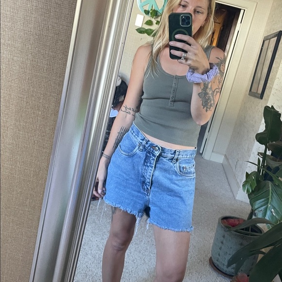 Bill Blass Vintage 90s Frayed Hem Jean Shorts - Picture 1 of 10